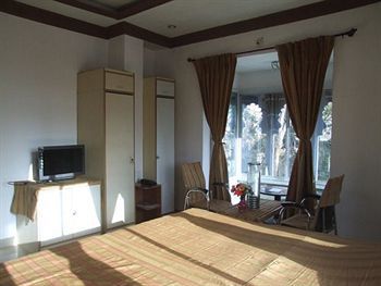Hotel Mahima Palace Udaipur Bagian luar foto